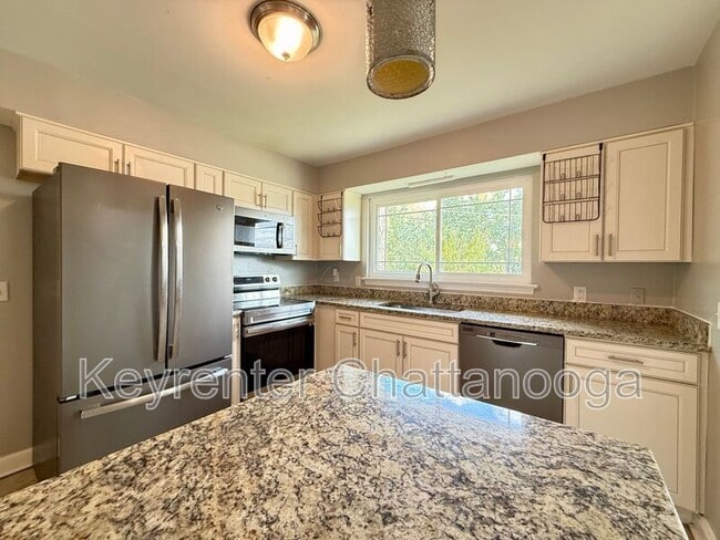 Photo - 7813 Holiday Hills Cir