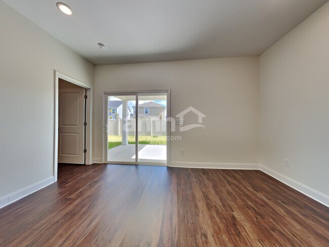 Photo - 492 Onate Cir