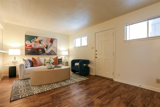 Photo - 4553 Guadalupe St Unidad 2B