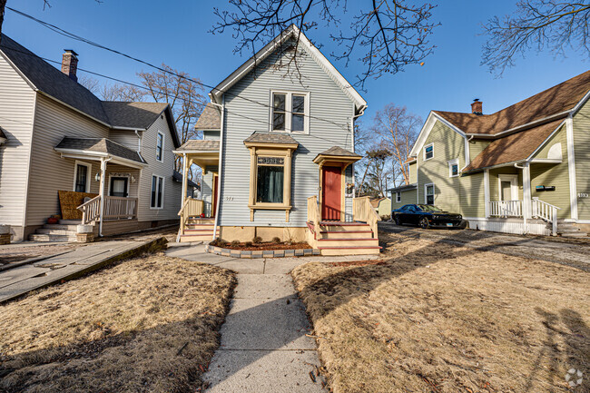 Building Photo - 474 Addison St Rental