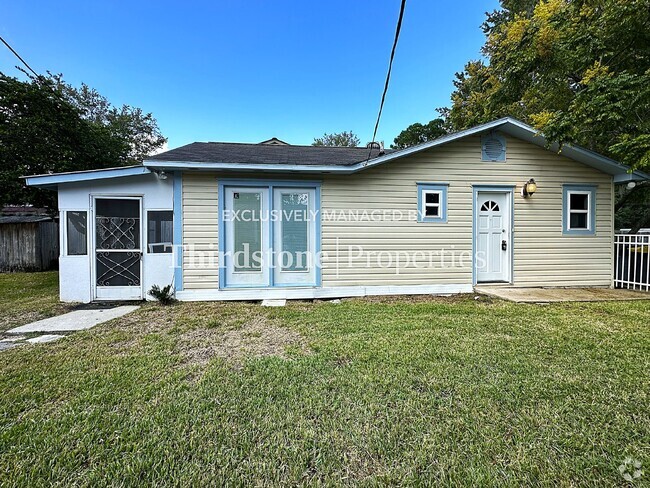 Building Photo - 2965 Armstrong St Unit B Rental