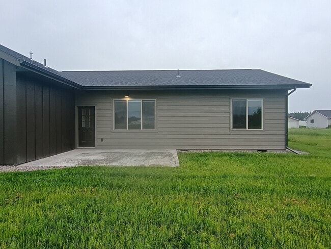 Photo - 1524 Trumble Creek Rd