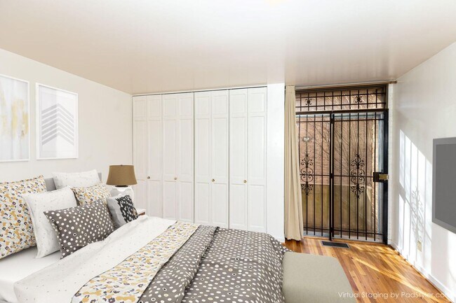 Photo - Large SW DC Townhome with Parking
