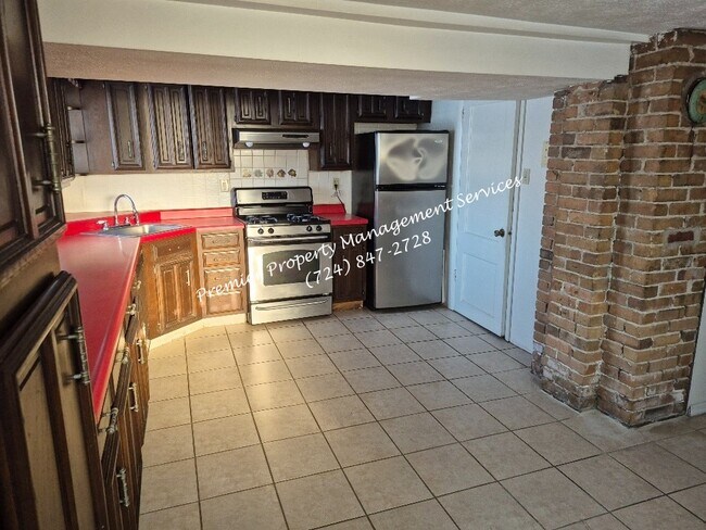 Photo - 451 Maplewood Ave