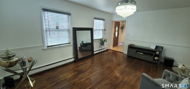 Photo - 321 Evers St