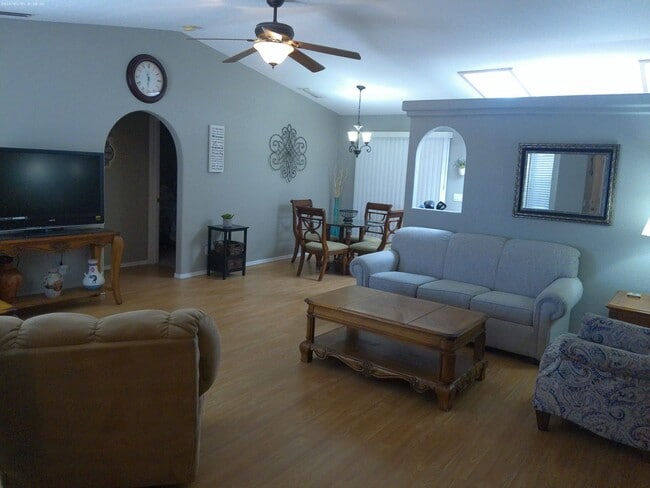 Photo - Fully furnished short term rental less then 6 months great for winter rental