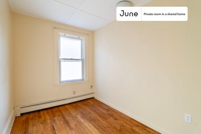 Photo - Room in Shared 4 bed/1 bath home Unit C