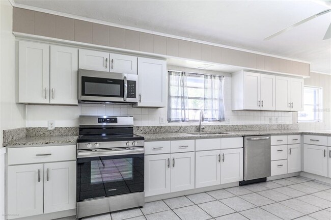 Photo - 1214 Ansin St