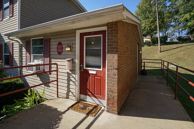 Photo - Lincoln Apartments