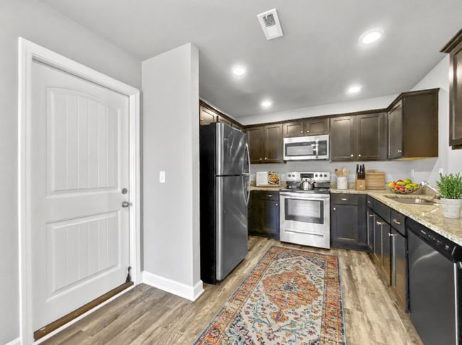 Photo - Charming 3-bed, 2-bath home in Blue Springs, MO!