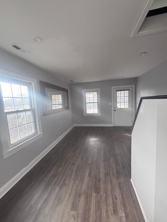 Photo - 2925 Bowman Ave