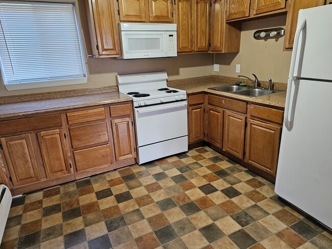 Photo - 2610 King St Unit 2