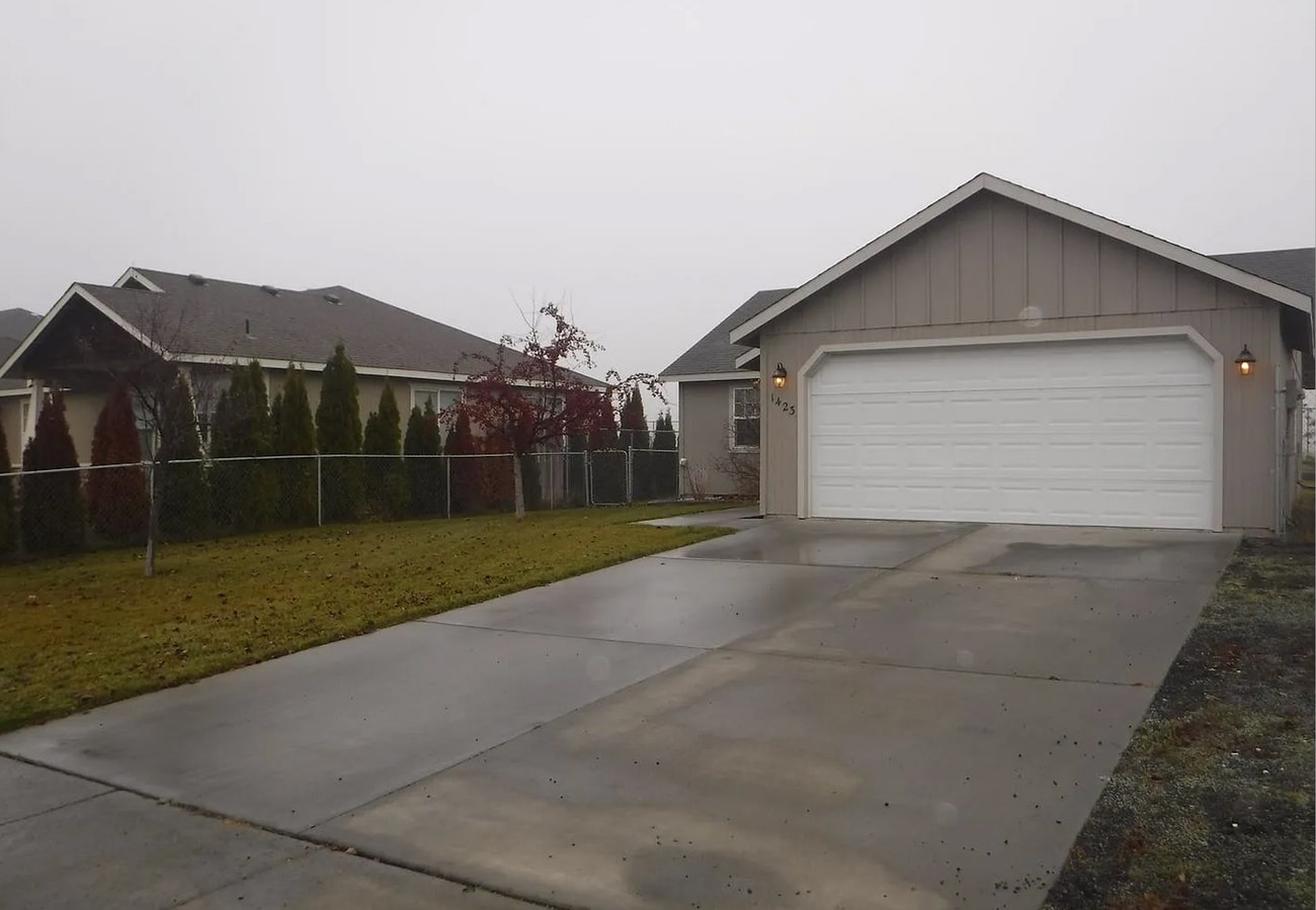 Cute 3 Bed 2 Bath Home! - Cute 3 Bed 2 Bath Home!