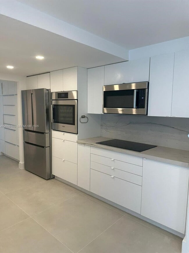 Photo - 10205 Collins Ave Unit 907