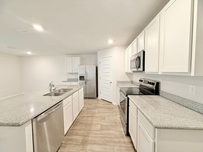 Photo - 5801 Guinevere Ln