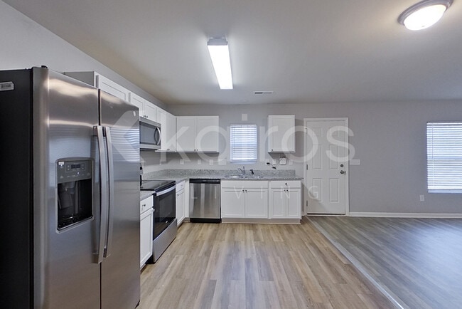 Photo - 3917 Miller Dr