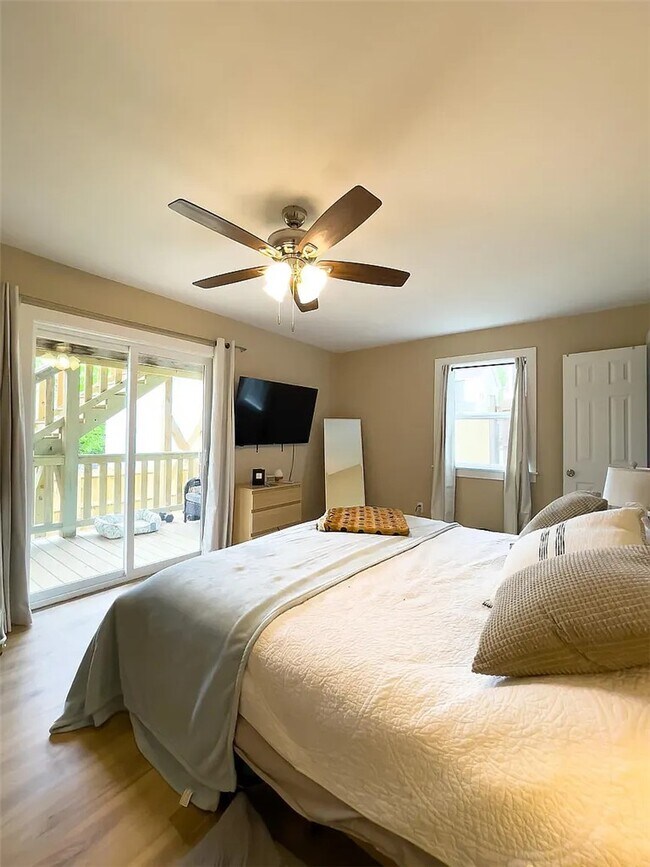 Photo - 558 Highland Ave