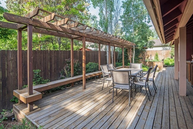 Photo - Furnished Barn Style Home Available NOW - ...