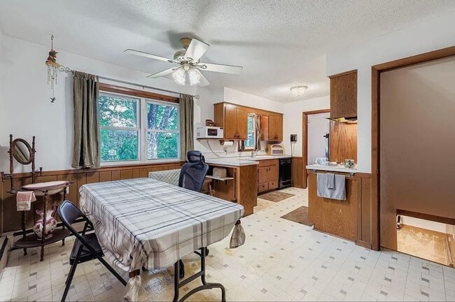 Photo - Rare, Must See Rambler in Cottage Grove