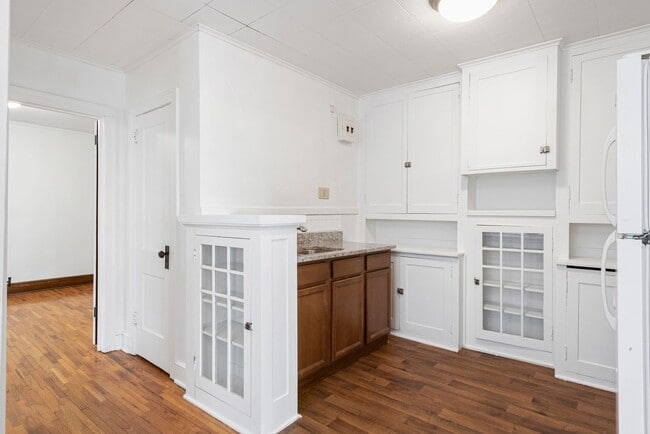 Photo - Brownstone on Grand