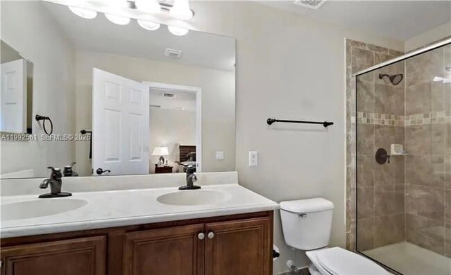 Photo - 8989 Lancaster St