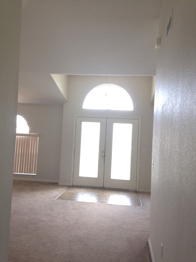 Photo - 7166 Summit Dr