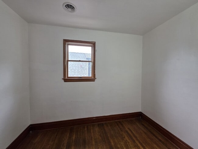 Photo - 325 Barnard St Unit 2