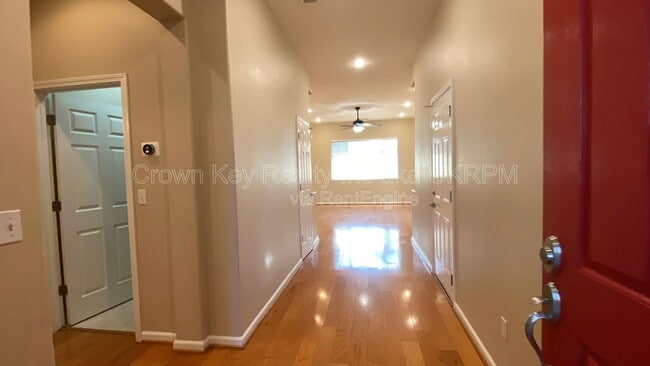 Photo - 4725 Dandelion Loop