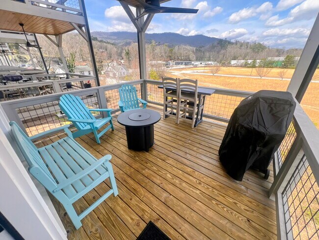 Photo - 51 Cottonwood St