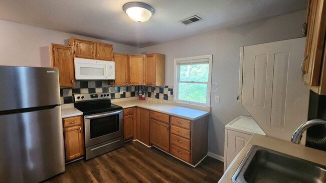 Photo - 2284 Alvin Dr NW Unit B 1