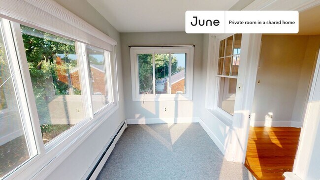 Room in Shared 6 bed/3 bath home in Brookland