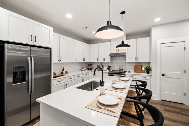 HARMON Jefferson Village by Crescent Communities
