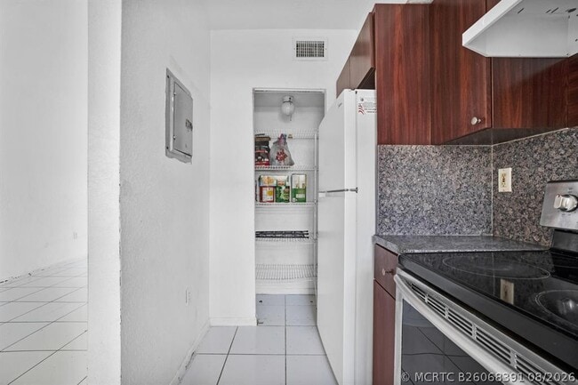 306 NW 84th Terrace