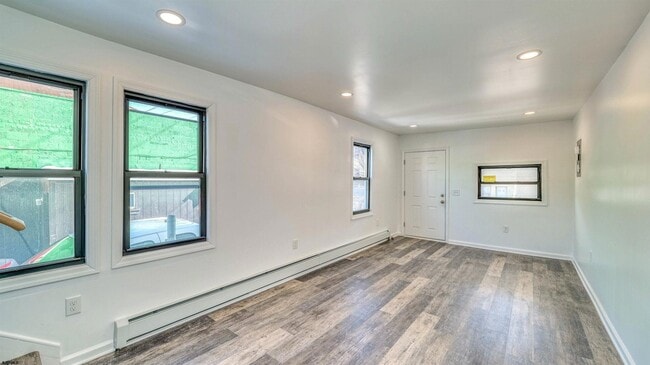 Photo - 2635 Arctic Ave