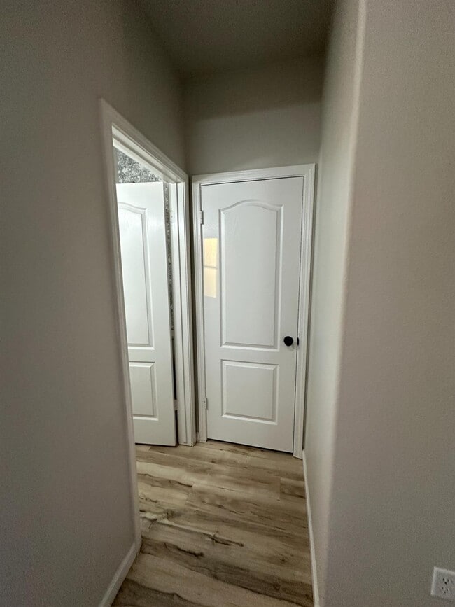 Photo - 721 W Fontaine Ln