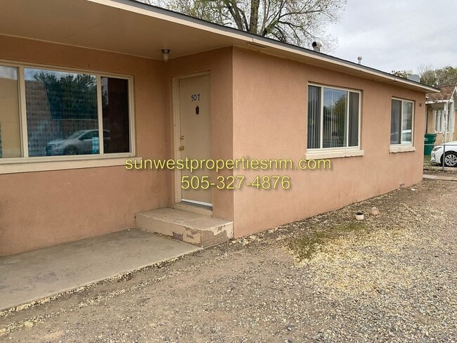 Building Photo - 2 Bed 1 Bath, Recently Updated