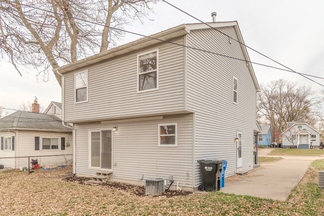 Photo - Modern and Open-Concept Home In Madison Heights - AVAILABLE NOW!
