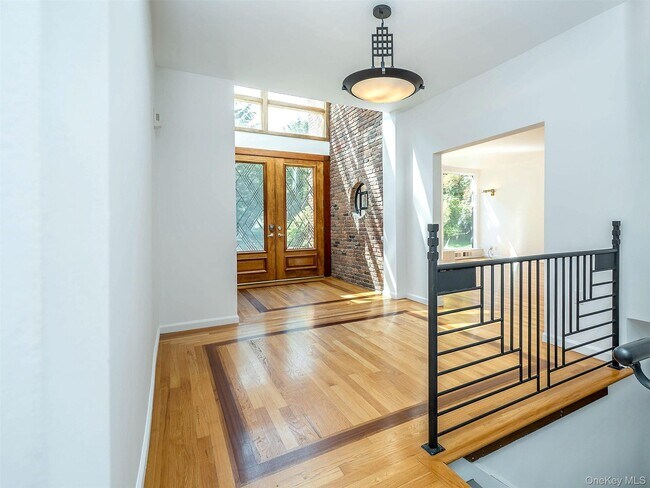 3 West Dr