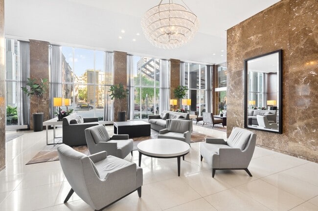 Photo - 655 W Irving Park Rd Unidad 1114