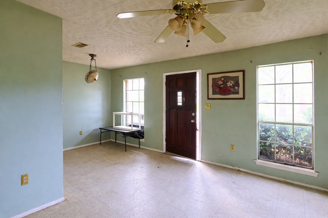 Photo - 6605 George Washington Dr