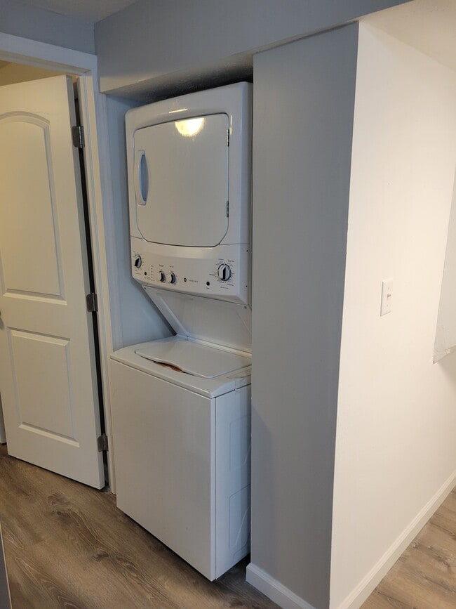 Photo - 2501 Meloy Rd