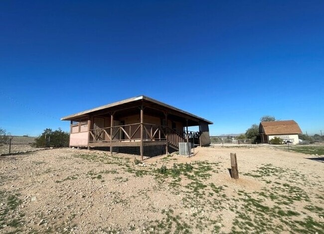 Photo - 21620 W Narramore Rd