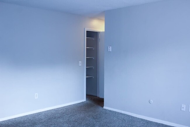 The Flats at 915