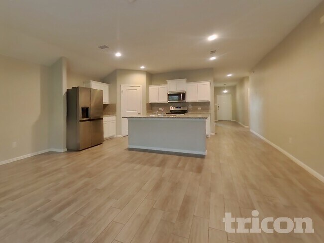 Photo - 532 Houndstooth Dr