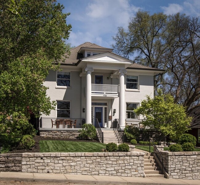 Elegant Fully Furnished 4BR/3.2BA Classic ... - Elegant Fully Furnished 4BR/3.2BA Classic ... House