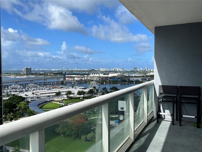 Building Photo - 50 Biscayne Blvd Unit 1801