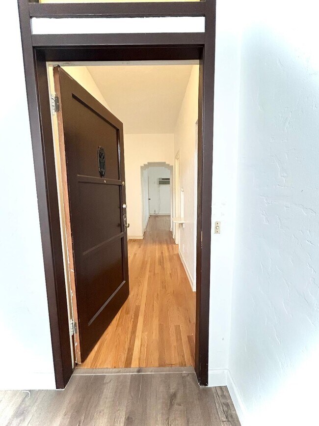 Photo - 9952 Robbins Dr