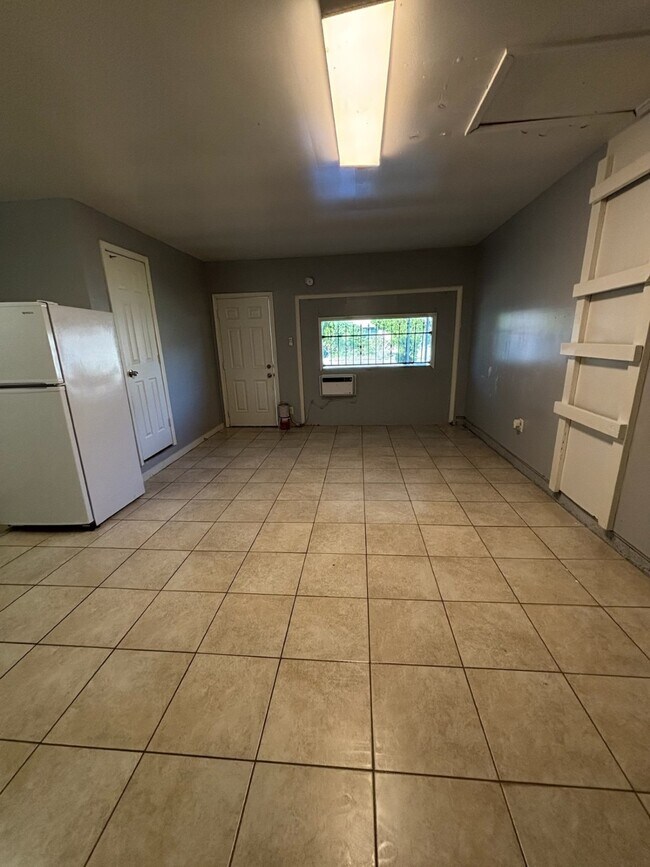 Photo - 538 Glenvale Dr