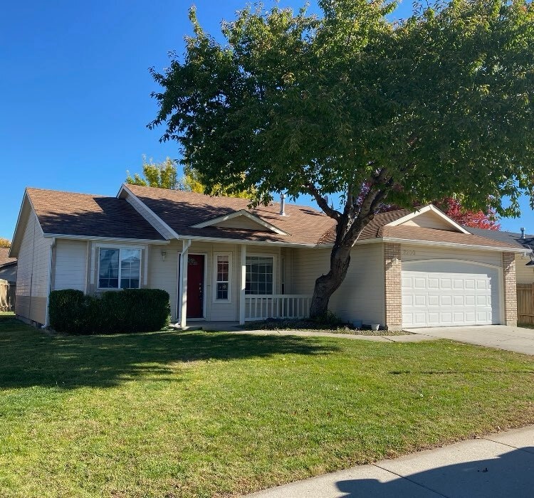 Photo - 2200 E Grapewood Dr