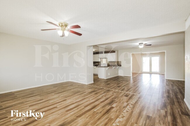Photo - 2126 W San Miguel Ave